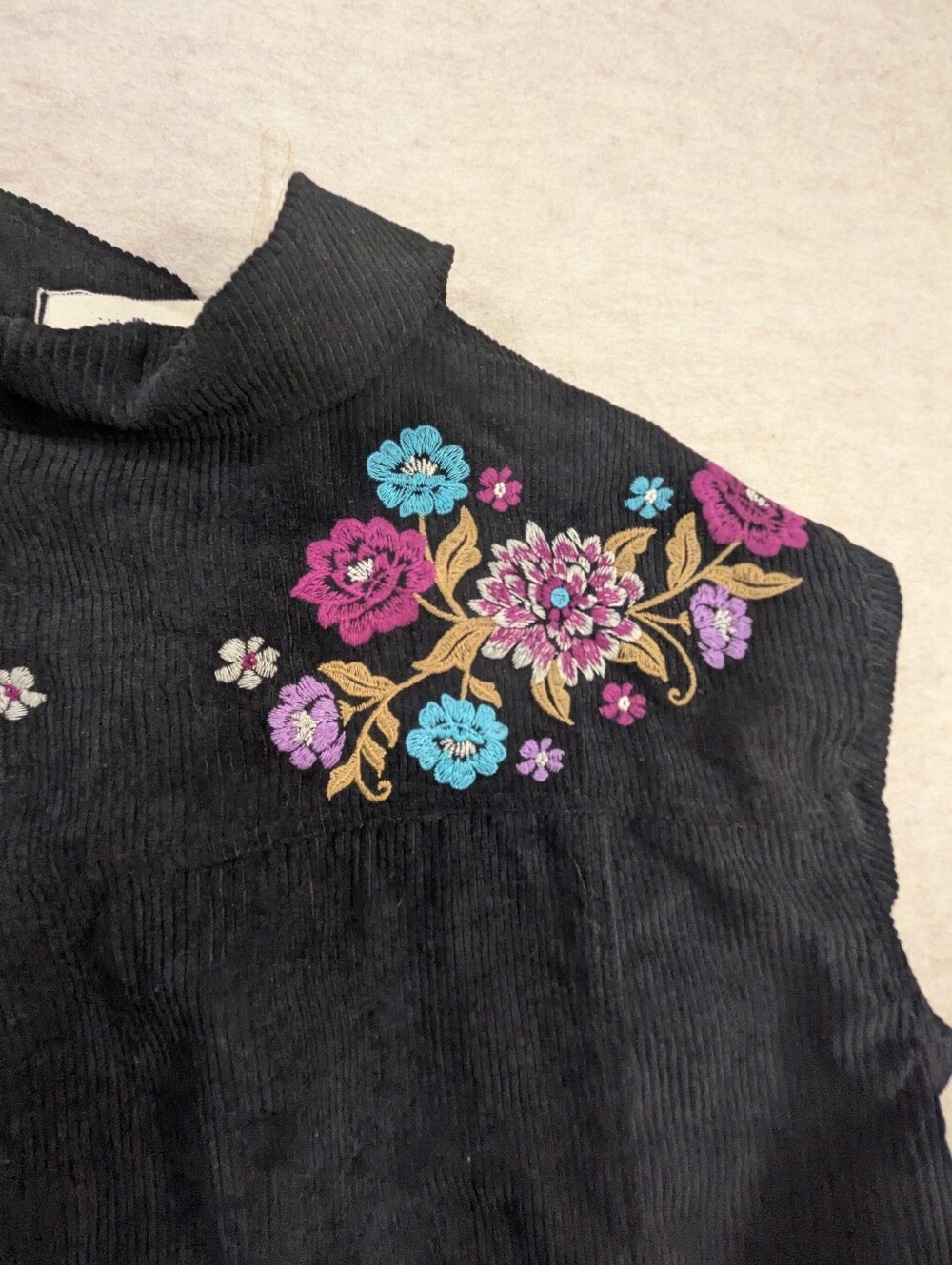 Sincerely Jules Black Corduroy Country Jacket Embroidered Floral Sleeves Back M - Picture 8 of 10